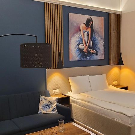 Glamour Apartman Gyula Exterior photo