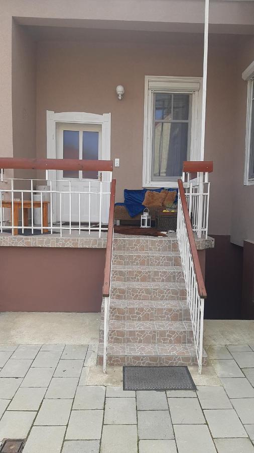 Glamour Apartman Gyula Exterior photo