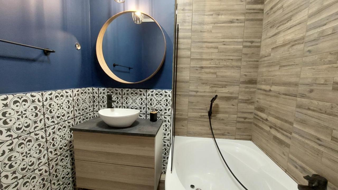 Glamour Apartman Gyula Exterior photo